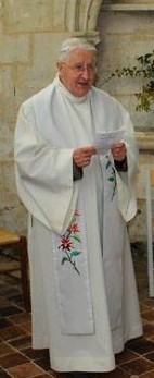 2015-05, Le père Robert RUFFRAY, en mai 2015, à la messe annuelle des Amis du Perche
