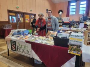 Les Amis du Perche de l'Orne participant au Marché de Noël de Bretoncelles (17 décembre 2022)