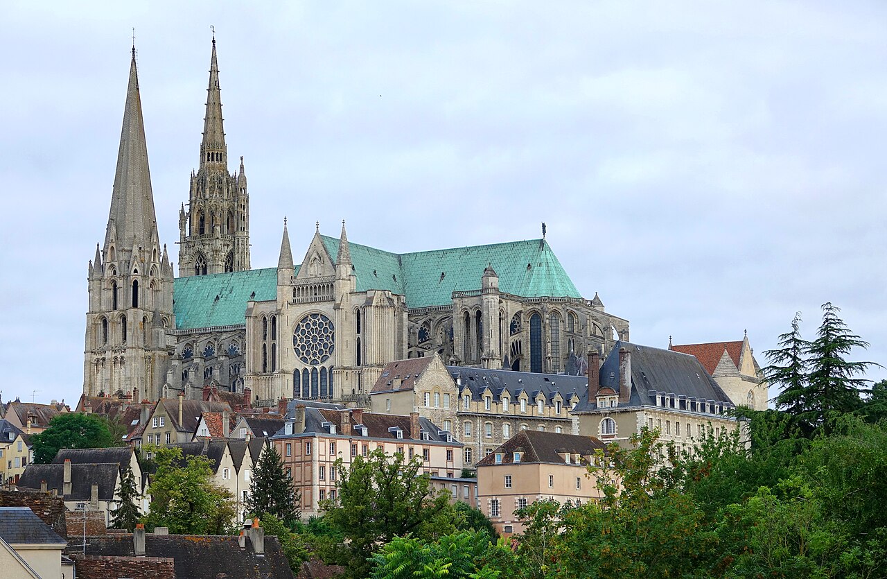 Cathédrale_Notre-Dame_(Chartres)_(2) (Wikipédia)
